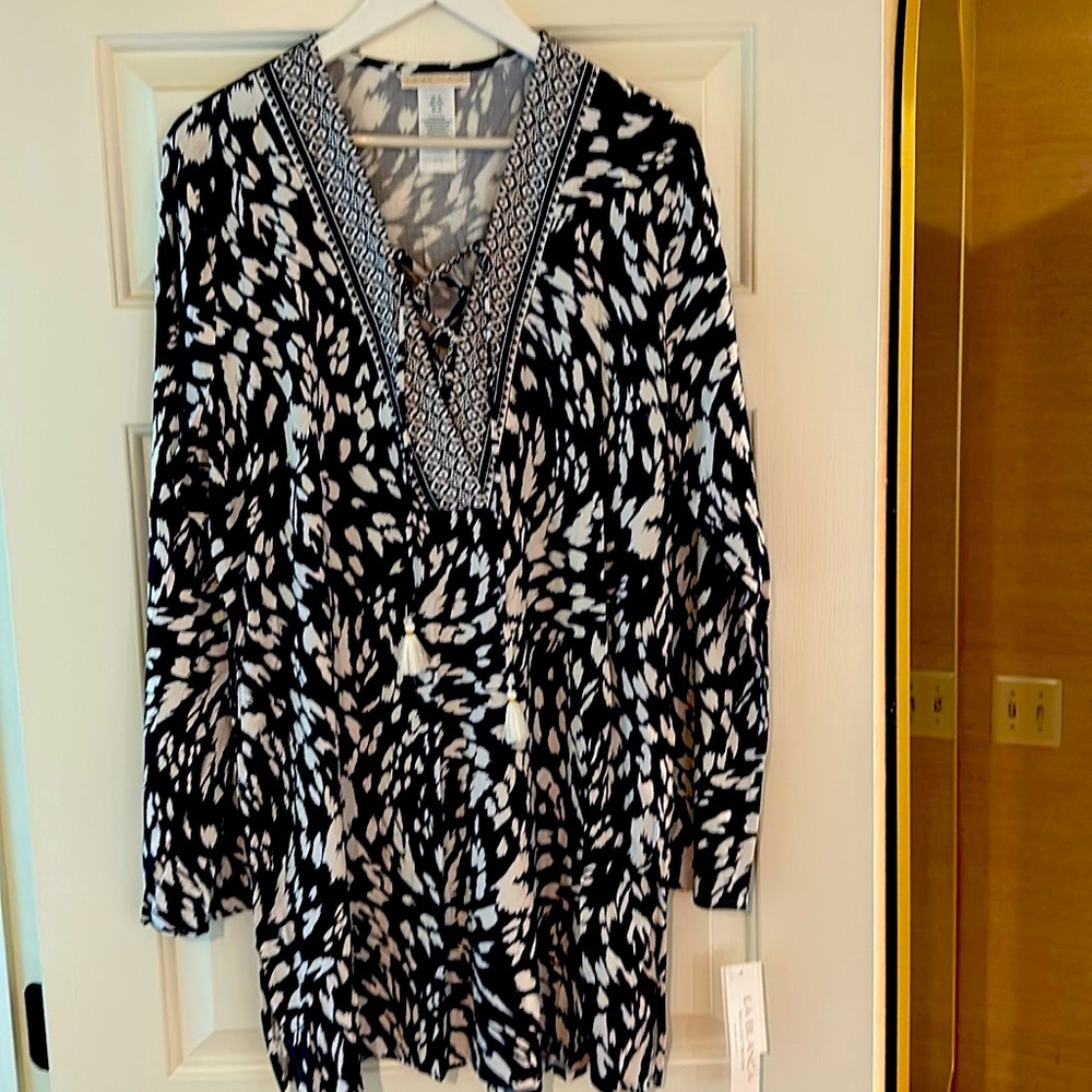 NWT LaBlanca resortwear.size XL  Navy blue & white